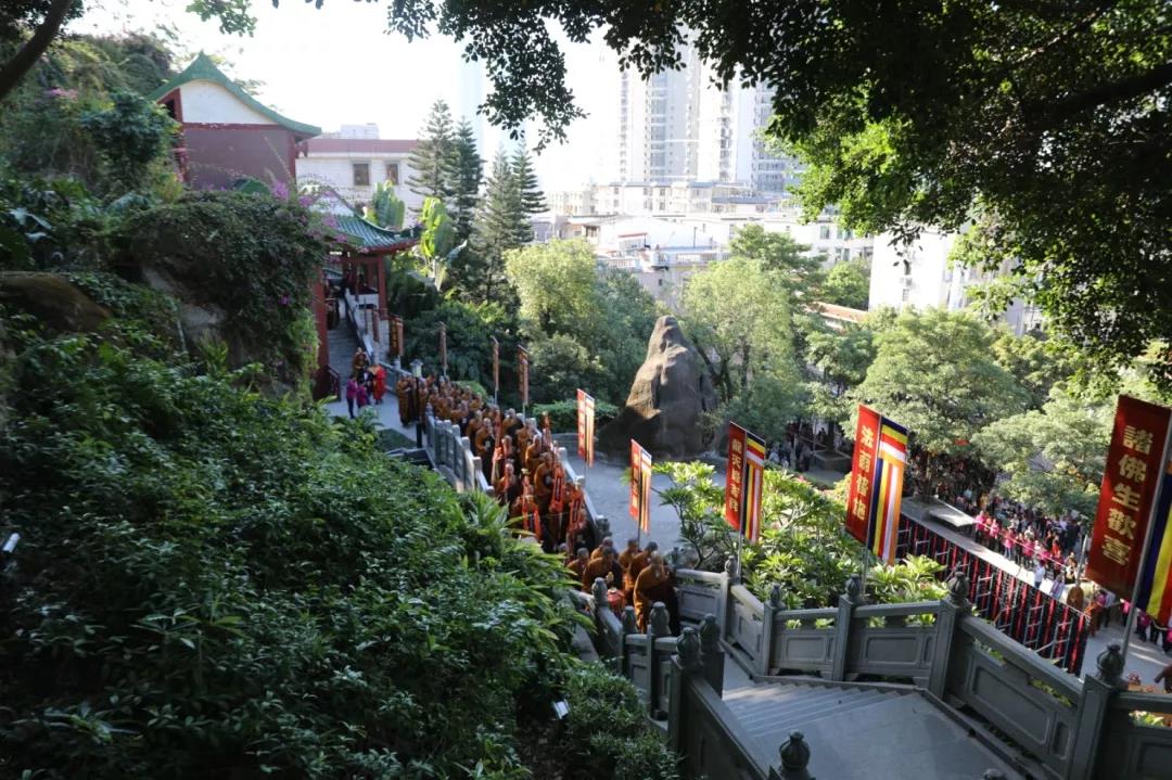 厦门鸿山寺"五百罗汉堂圣像开光暨法云法师荣膺方丈升座庆典"圆满