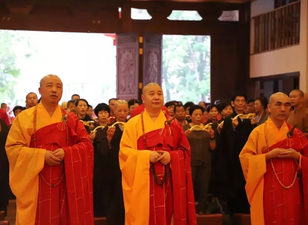 南普陀无尽意梵呗艺术团献唱厦门净莲寺"万手观音洒净