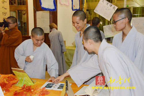 闽南佛学院女众部举办暑期自编书,手抄报优秀作品展