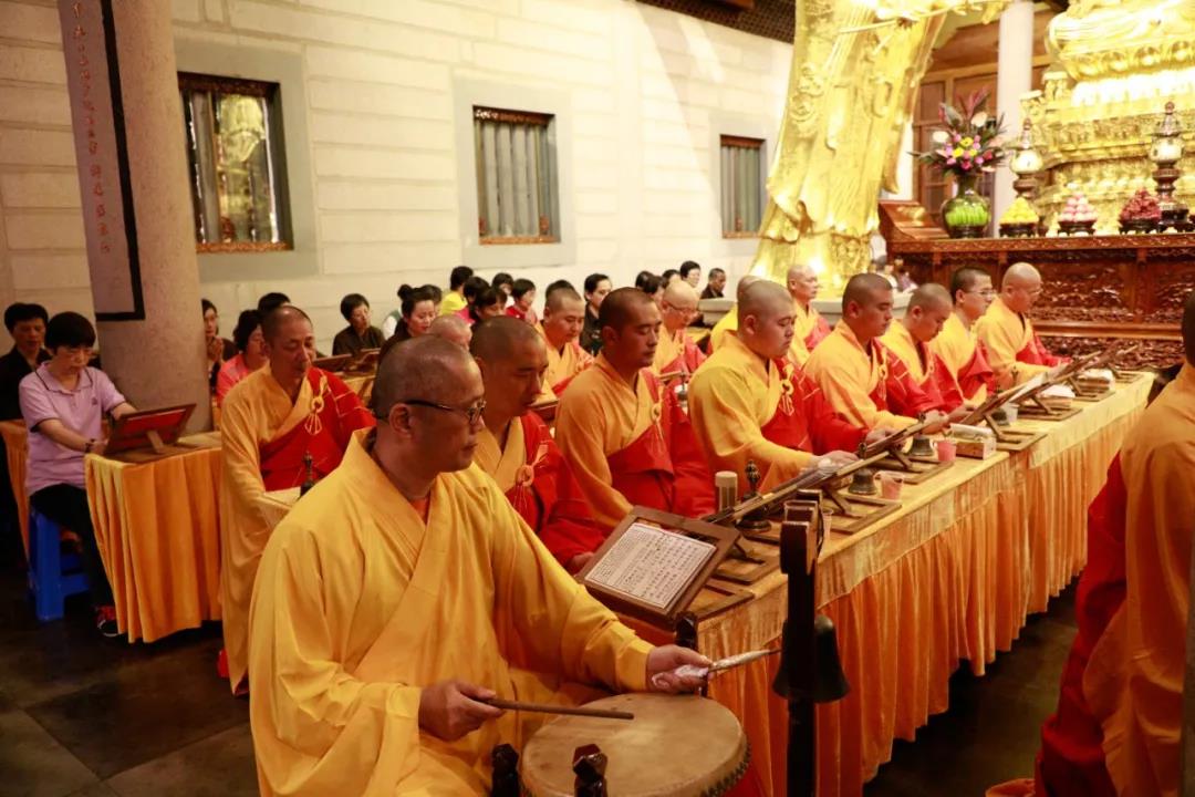 诵经祈福纳吉祥 消灾延寿除病苦—南普陀寺慈善会举行药师佛圣诞