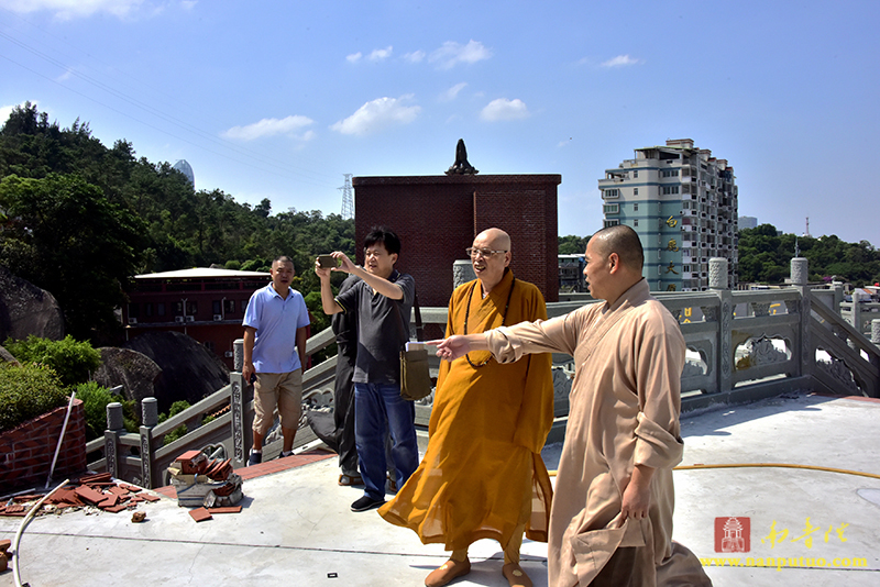 厦门市民宗局与厦门市佛协联合进行国庆节前寺院安全走访检查