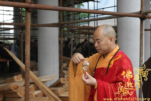 佛教協會會長蔡友益,東宅村村委書記蘇發展,福鼎昭明古寺方丈界空法師